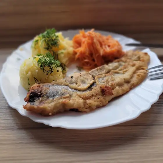 Ryba z ziemniakami i marchewką