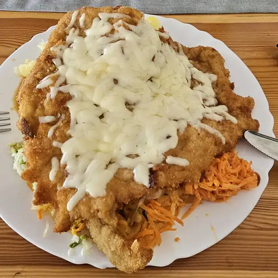 Kotlet zapiekany z serem